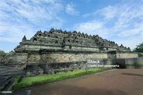 Il Sailendra: Costruzione di Candi Borobudur durante l'apogeo dell'impero Majapahit